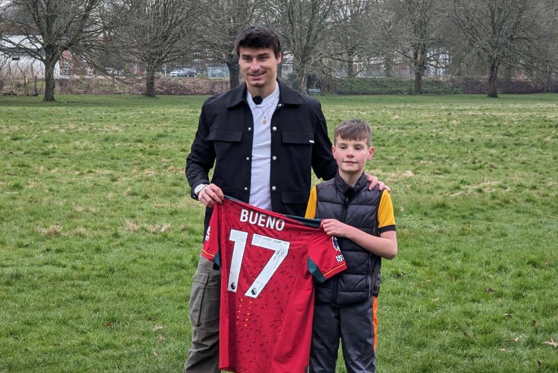 Footballer Hugo Bueno with Oscar